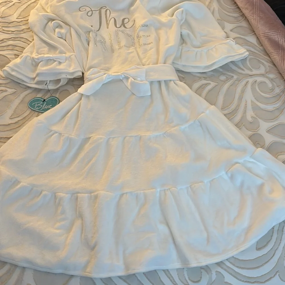 The Bride Robe - Picture 4 of 7